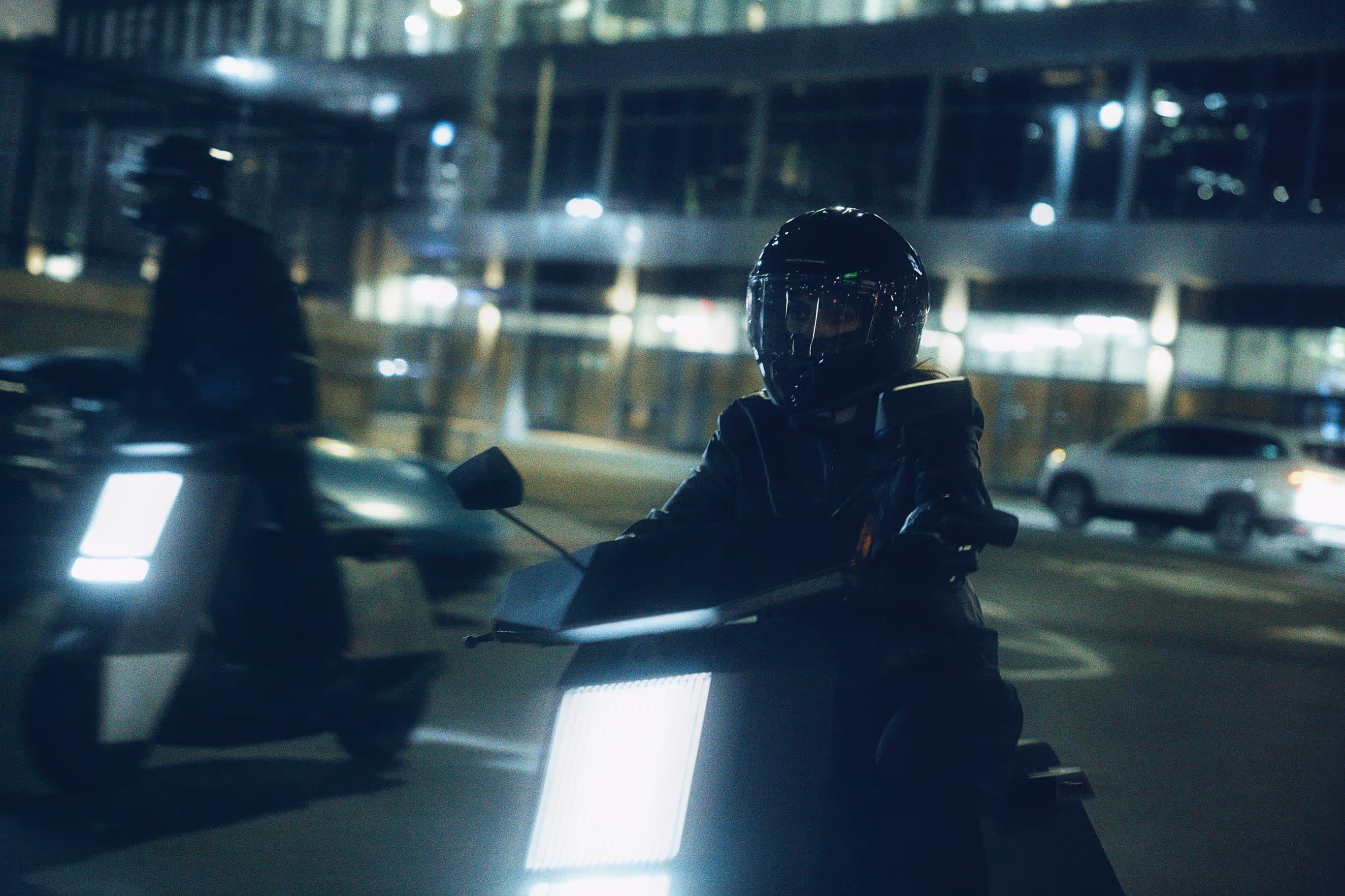 Infinite Machine Olto campaign photo rider in urban setting